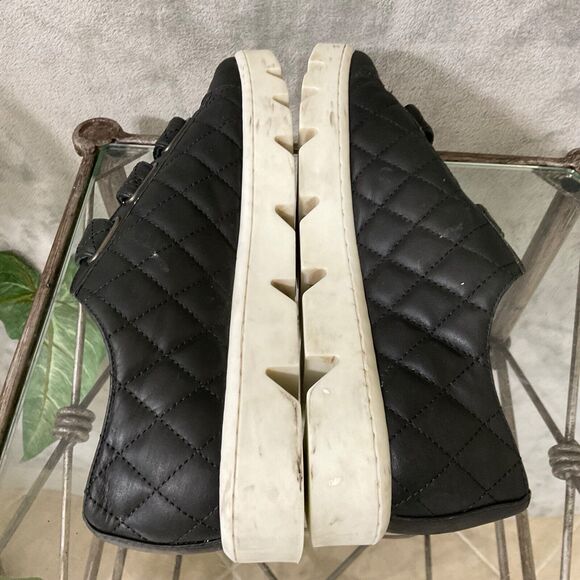 Bernardo Dillon Sneaker womens 7 Quilted Black Leather Stud Grip Strap Lug Soles - Picture 11 of 16